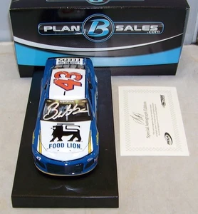 1:24 ACTION 2018 #43 FOOD LION DARRELL BUBBA WALLACE JR AUTOGRAPHED COA 1/60  - Picture 1 of 7
