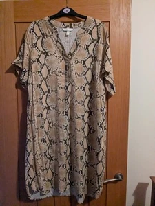 H&M Ladies Beige Snake Print Short Sleeve Summer Casual Dress Size EUR Large - Picture 1 of 4