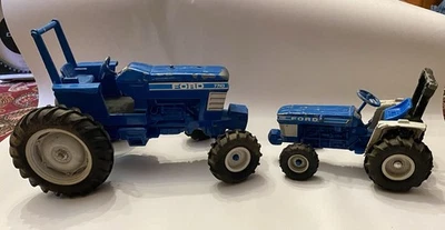 2 tractores Ford diecast Ertl 7710 y 1710 escala 1:16 azul Foto 1 de 4