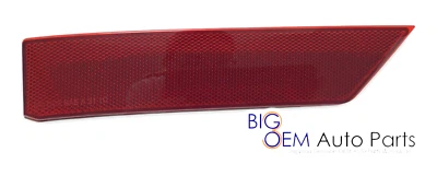 Оригинальный красный задний отражатель нижнего бампера для водителя Cadillac Escalade 2021-2024 годов выпуска 84945269 - Изображение 1 из 4