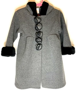 Inicio Talla 24 MO Vellana con Capucha Gris con Abrigo Borde Negro - Imagen 1 de 5