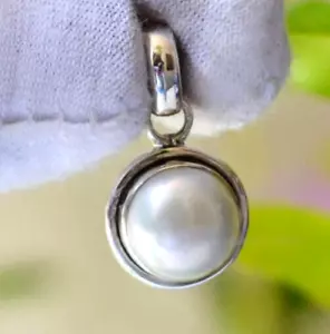 Ciondolo rotondo in argento 925 con vera pietra preziosa perla d'acqua dolce ... - Foto 1 di 14