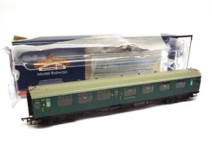 Bachmann 34-750 SR Bulleid Composite Corridor Coach 5771 Green (OO) Boxed - Picture 1 of 1