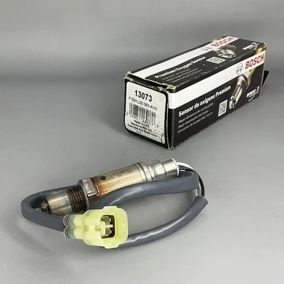 OE Bosch Oxygen Sensor O2 13073 For GEO TRACKER SUZUKI ESTEEM SIDEKICK X-90 - Image 1 of 4