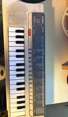 Casio Vintage Casio Club M-100 Mini Electronic Keyboard Grau - Bild 1 von 3