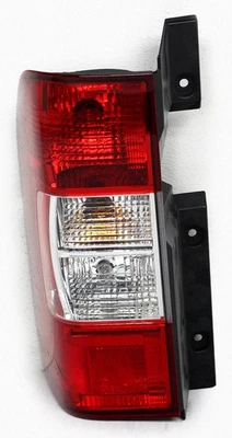 Lámpara trasera halógena del lado izquierdo del conductor OEM para Nissan NV1500, 2500, 3500 26555-1PA0A Foto 1 de 4