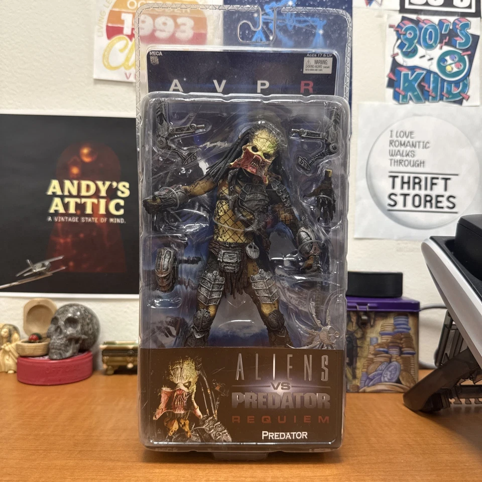 2008 Aliens vs Predator Requiem MISB 8" Predator The Wolf Open Mouth Figure NECA - Image 1 of 4