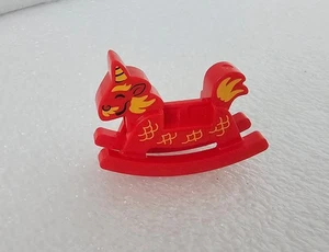 Lego Duplo Cavallo a Dondolo Figura Bambino Drago Rosso Cinese Ricambio - Foto 1 di 6