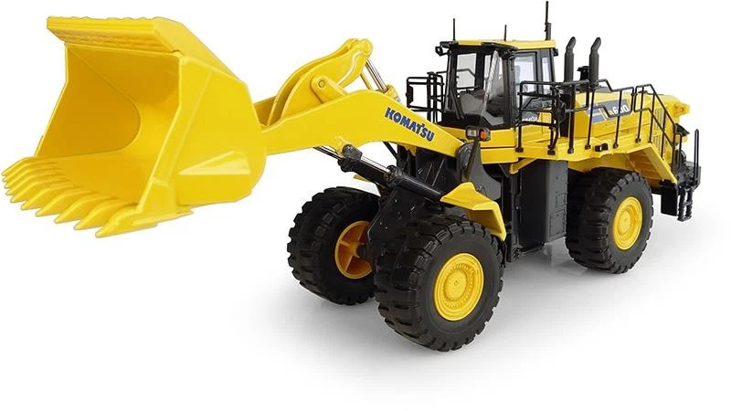 Universal Hobbies 1:50 Scale Komatsu WA600-8 Wheel Loader - Image 1 of 1