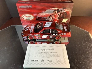 Kasey Kahne #9 Dodge Dealers AUTOGRAPHED Rookie Of The Year 2004 Dodge Intrepid - Picture 1 of 15