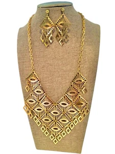 Vintage Necklace Sarah Coventry Jewelry Gold Tone Bib Necklace Earrings - Picture 1 of 11