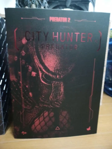 Hot Toys Movie Masterpiece Predator 2 City Hunter 1/6 scale Action Figure JP Cover