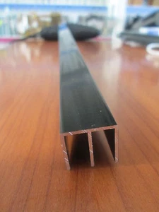 PROFILI IN ALLUMINIO VERNICIATO NERO CANALINO DOPPIO U MM.20X18X1 DA MT 1 - Imagen 1 de 1