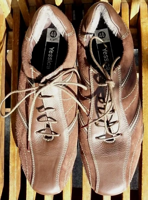 Damen - Sneaker, braun, Gr. 40 (6 1/2), Yessica, neu - Bild 1 von 4