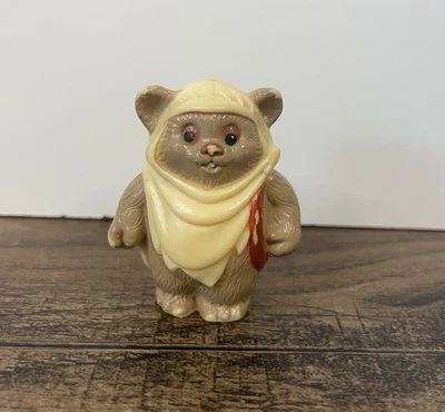 Figura de colección Ewok Family Hut Treehouse 2,25" PVC Wicket Star Wars ROTJ Foto 1 de 4