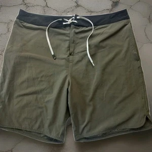 Fourlaps Board Shorts Men’s Size 34 Army Green With Black Trim Waist Swim Trunks - Picture 1 of 9