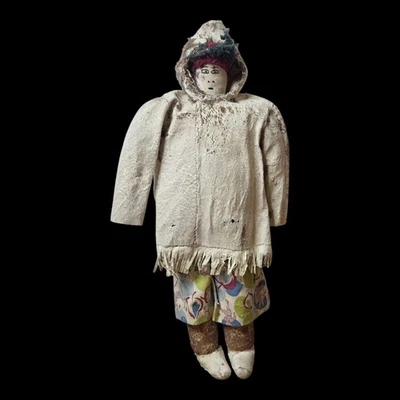 Antigua muñeca de tela inuit hecha a mano parka de piel piel de foca ártico Alaska nativo esquimal Foto 1 de 4