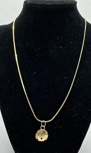 "Collar Corona Trifari Tono Oro Serpiente Cobra 17"" Cadena Pequeño Colgante Dólar de Arena" - Imagen 1 de 10