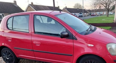 toyota yaris - Image 1 of 4