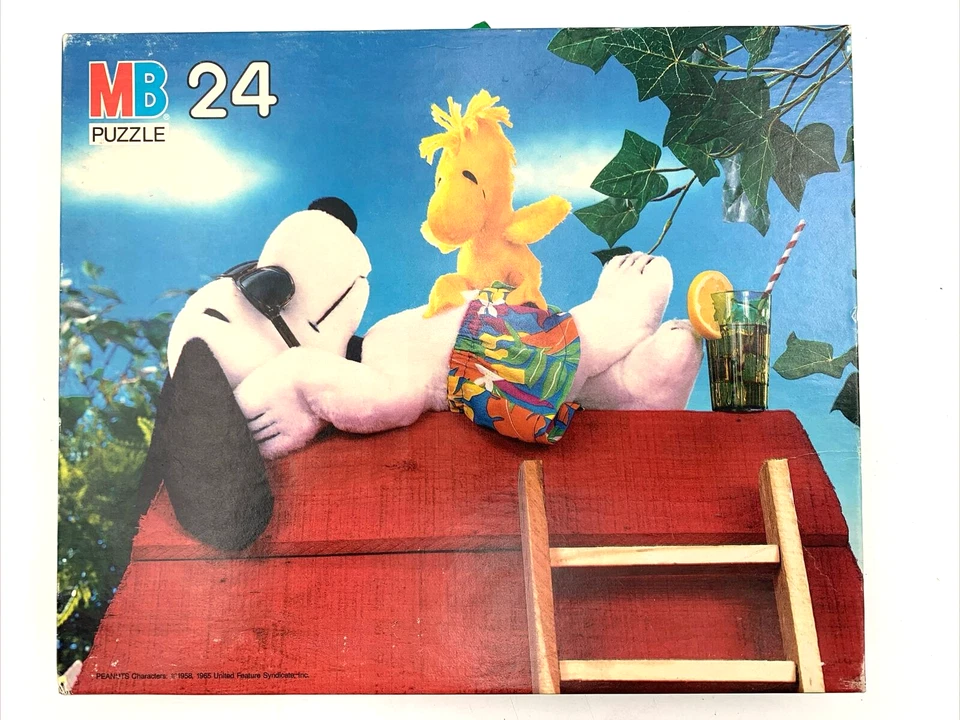 Snoopy Woodstock Jigsaw Puzzle Sun Bathing 24 Piece Milton Bradley 4671-2 Vintag - Image 1 of 4