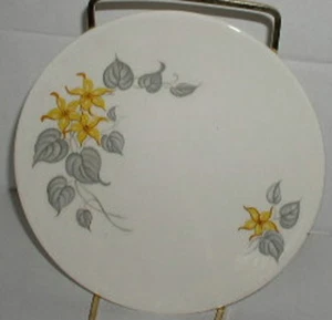 Knowles Yellow Jasmine Bread Cake Plate 6-1/4" Yellow Flower Gray Leaf - Picture 1 of 3