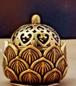 Lotus Räuchergefäß aus Metall - stilvoller Brenner und Kegelhalter, 2-teiliges Design - Bild 1 von 2