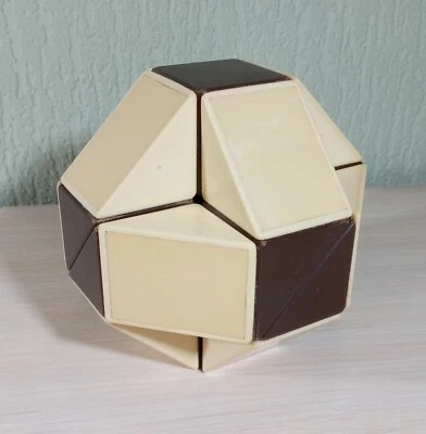 Cubo de Rubik serpiente húngara grande 24 segmentos URSS vintage. Años 80. Foto 1 de 4