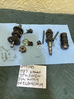 Yamaha Moto 4 1987 YFM200DX motor OEM transmisión Tranny Gears 205 Foto 1 de 4