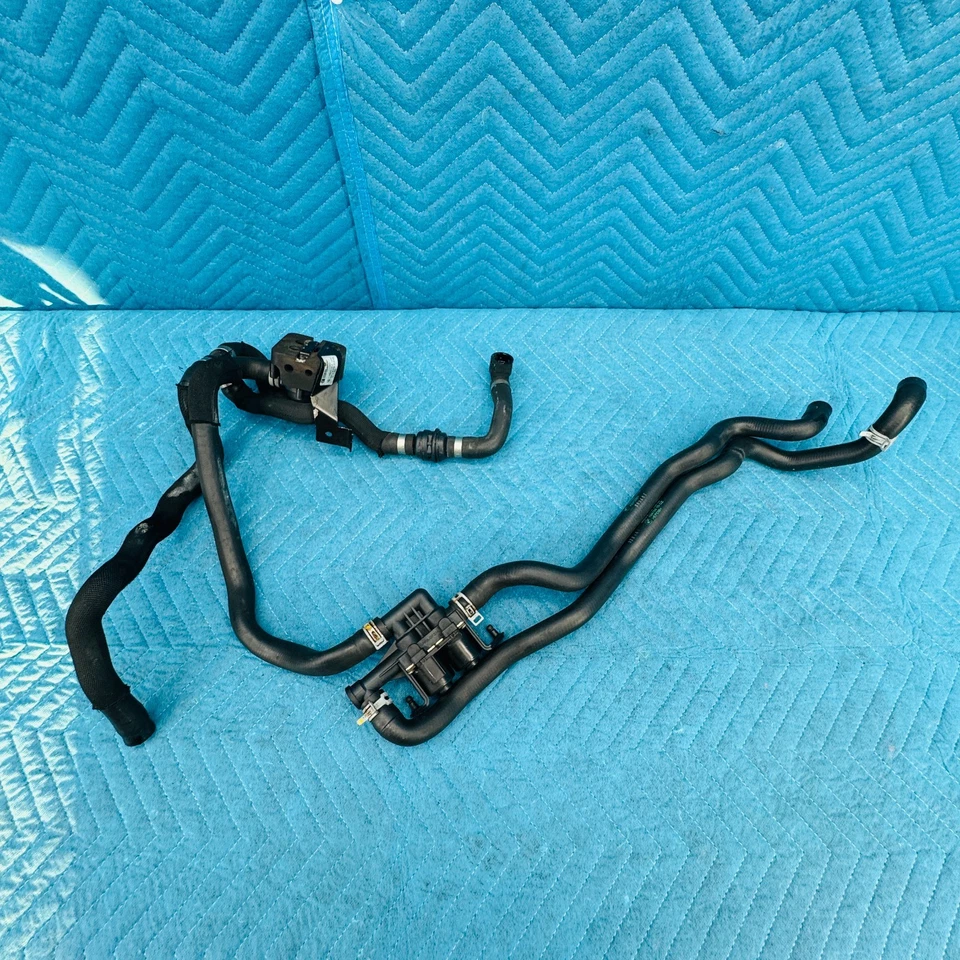 BMW 650i 2012-2017 válvula de control de calefacción con conjunto de mangueras de refrigeración OEM 64119191 Foto 1 de 4