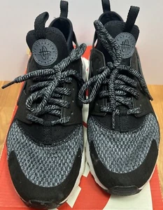 Nike Air Kid's Black Huarache Run GS Sneakers Youth's Running Shoes Size 6Y 1134 - Picture 1 of 13