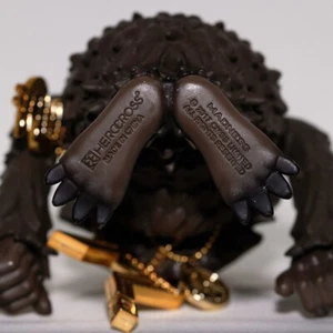 Gat Gong, Vinyl Actionfigur von MADNESS x WORKSUCKS (Herocross)「趷趷剛」 - Bild 1 von 5
