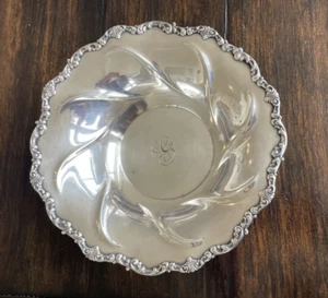 Antique Gorham sterling silver bowl, 9 inch diameter, scalloped edge. 258 grams - Picture 1 of 23