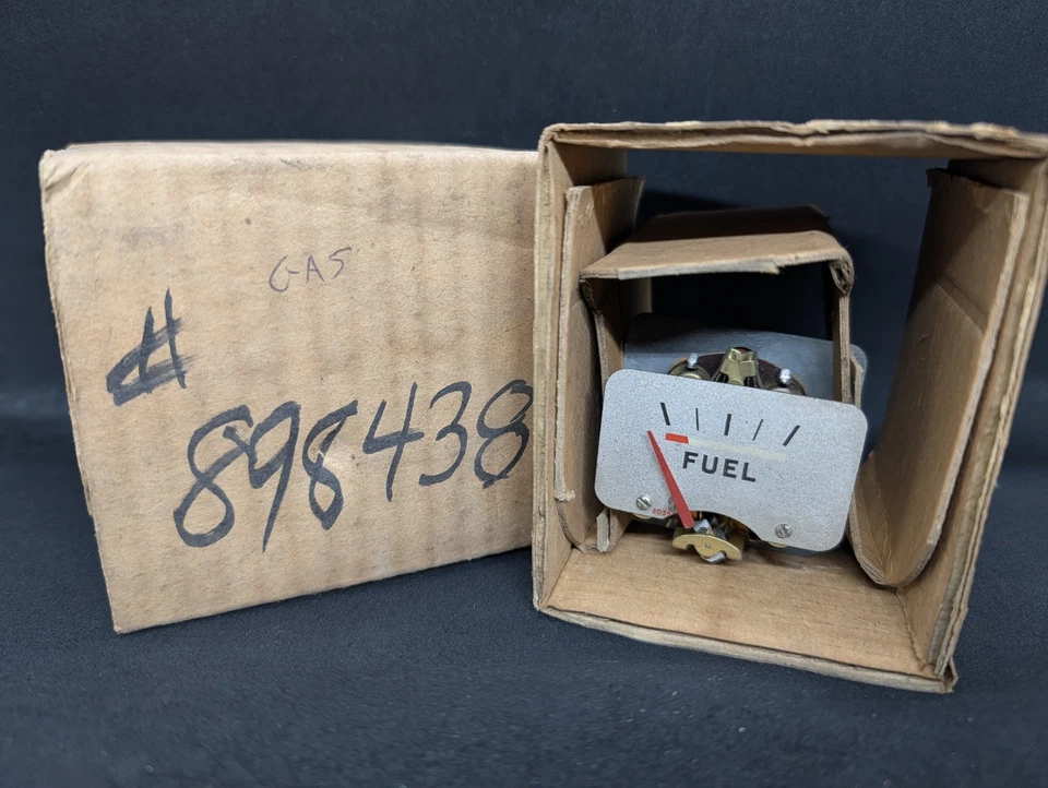 Nuevo de Lote Antiguo 1941 PLYMOUTH P11 P12 GASOLINA COMBUSTIBLE GAS TABLERO CUADRO DE INSTRUMENTOS MEDIDOR Foto 1 de 4