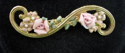 Broche 1928 Tono Dorado Rosa Porcelana Remolino Imitación Perla Esmalte Renacimiento NUEVO Foto 1 de 4