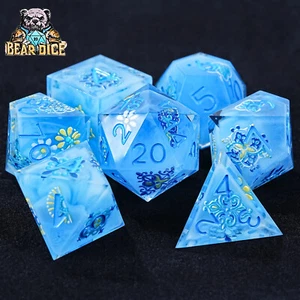 Juego de dados DND de resina Daisy 7 piezas poliédricos borde afilado mazmorras y dragones D&D RPG - Imagen 1 de 8