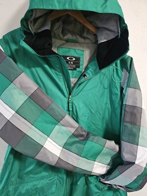 Oakleys Women's Large used Green Checkered Ski Jacket in good shape - Image 1 of 4