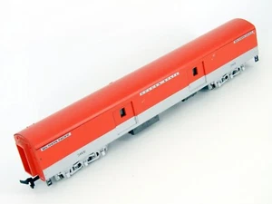 HO Rivarossi SP GOLDEN STATE 72' Baggage #3100 Passenger Car MW - Picture 1 of 3