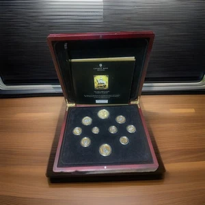 1953 QUEENS CORONATION UNC PURE 24CT GOLD PLATED ACCENTED WITH RHODIUM-PLATINUM - Picture 1 of 7