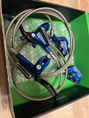 Hope Tech E V4 Hydraulic Disc Brakes Set Front 90cm Rear 160cm Blue - Image 1 of 4