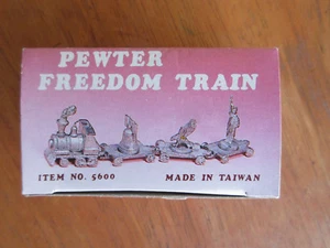 VINTAGE 1976 SAMMLERSTÜCK ZINN FREEDOM TRAIN 4-TEILIGES SET #5600 NEUWERTIG IN BOX - Bild 1 von 10