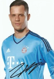 BAYERN MUNICH: IVAN LUCIC SIGNED 6x4 PORTRAIT PHOTO+COA - Picture 1 of 1