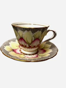 Tuscan Vtg Teacup Saucer Hand Painted Magnolia Yellow/Pink Beaded Scalloped Edge - Imagen 1 de 5