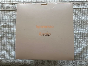 NESPRESSO Original 2023 Calendario de Adviento x Fusalp + Delantal Barista de Chocolate Oscuro - Imagen 1 de 10