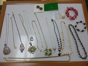 LOT of 16 MULTI VINTAGE/ANTIQUE/MODERN / Earrings / Necklaces/ Bracelets LOT #55 - Picture 1 of 11