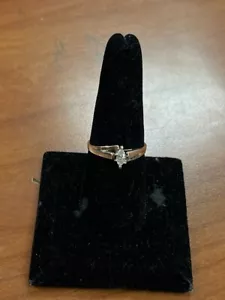 Anello solitario donna oro diamante .15 CT 10K 2,14 g misura 7,5 7 1/2 (QUC023649) - Foto 1 di 3