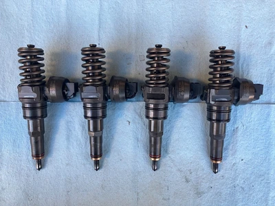 Cuatro (4) inyectores de combustible diésel Bosch MkIV VW 1,9 L PD Bew TDI FABRICANTE DE EQUIPOS ORIGINALES - 038 130 073 BF Foto 1 de 4