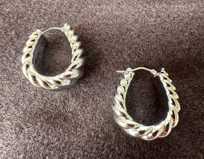 Oro Nuovo 1" Bold Ribbed Twist Graduated Hoop Earrings White - Image 1 of 4