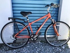 Raleigh Passage 3.0 Hybrid Bike- 17” Aluminum Frame- 700c wheels- 21 Speed-Nice - Picture 1 of 23