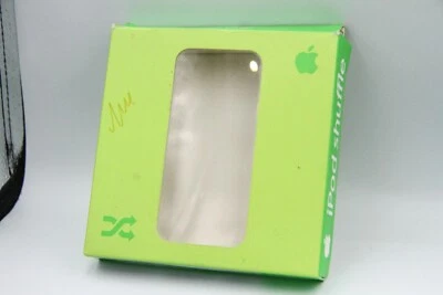 Apple iPod Shuffle 1st Gen White (512 MB) 2005 Model M9724LL/A - Image 1 of 4