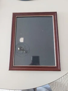 BURGANDY WOOD FRAME WITH GLASS AND GOLD COLOR TRIM INSIDE  9×11 PHOTO WALL MOUNT - Picture 1 of 3